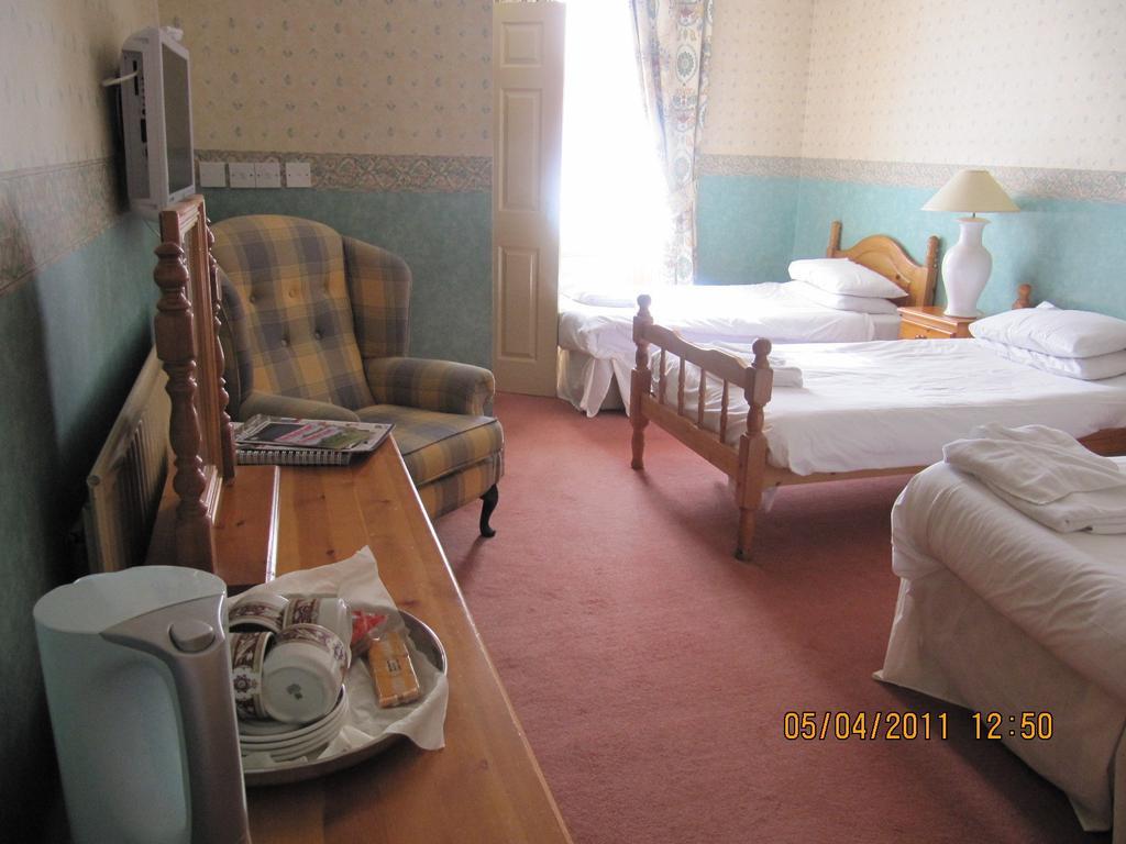 Ness Walk Hotel Inverness Room photo