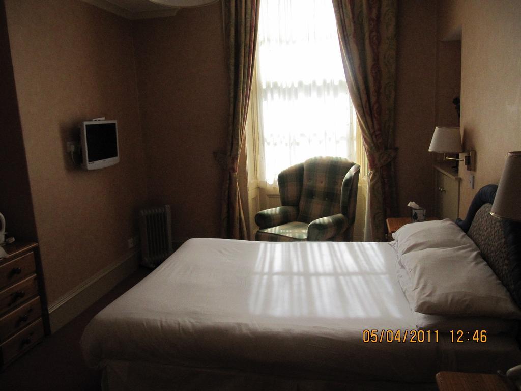 Ness Walk Hotel Inverness Room photo